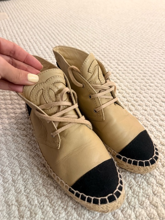 CHANEL Shoes - Two-Tone Chanel Espadrille Sneakers - Beige and Black
